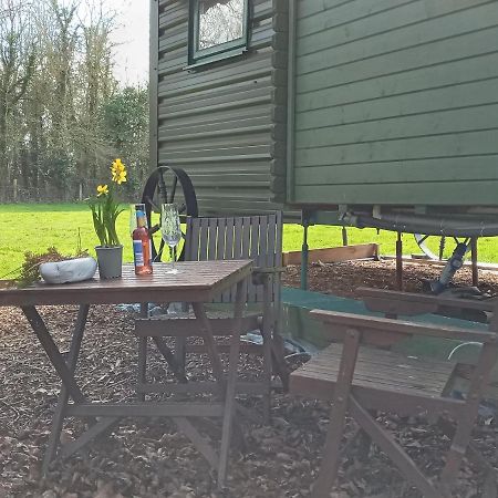 Glamping Malvern Shepherd Hut Экстерьер фото