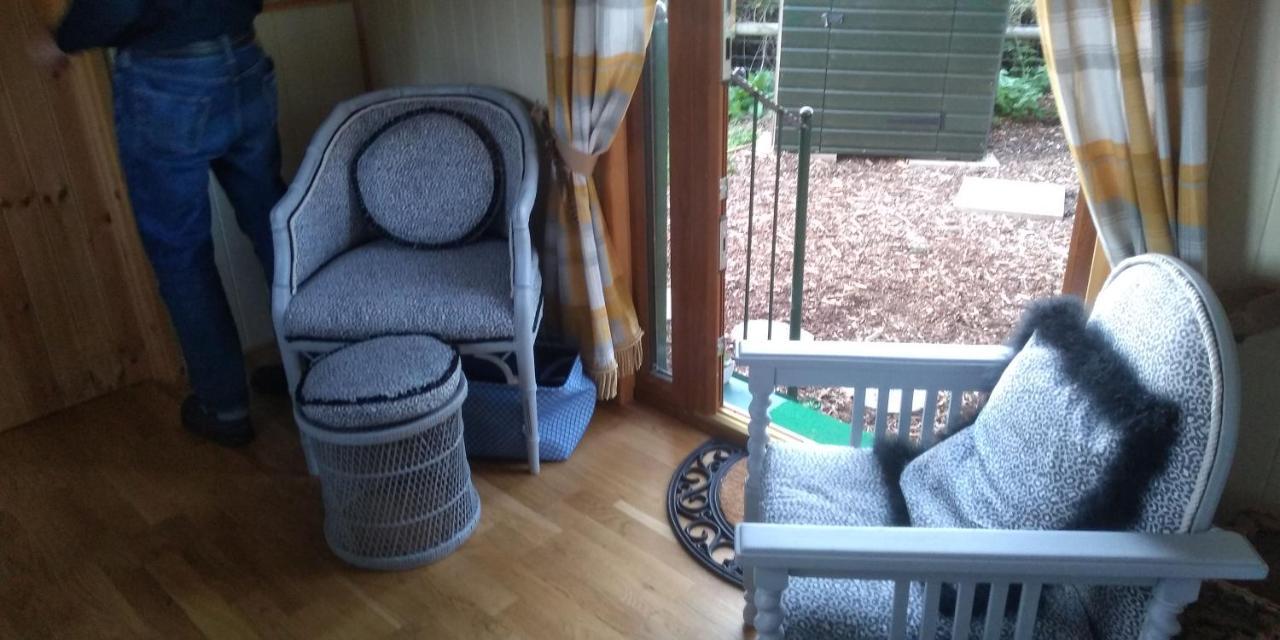 Glamping Malvern Shepherd Hut Экстерьер фото