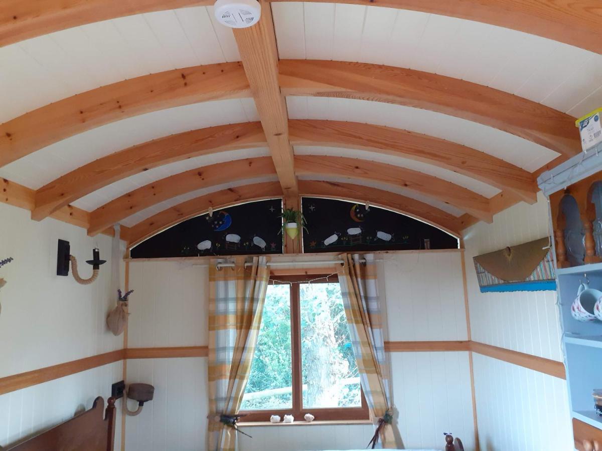 Glamping Malvern Shepherd Hut Экстерьер фото