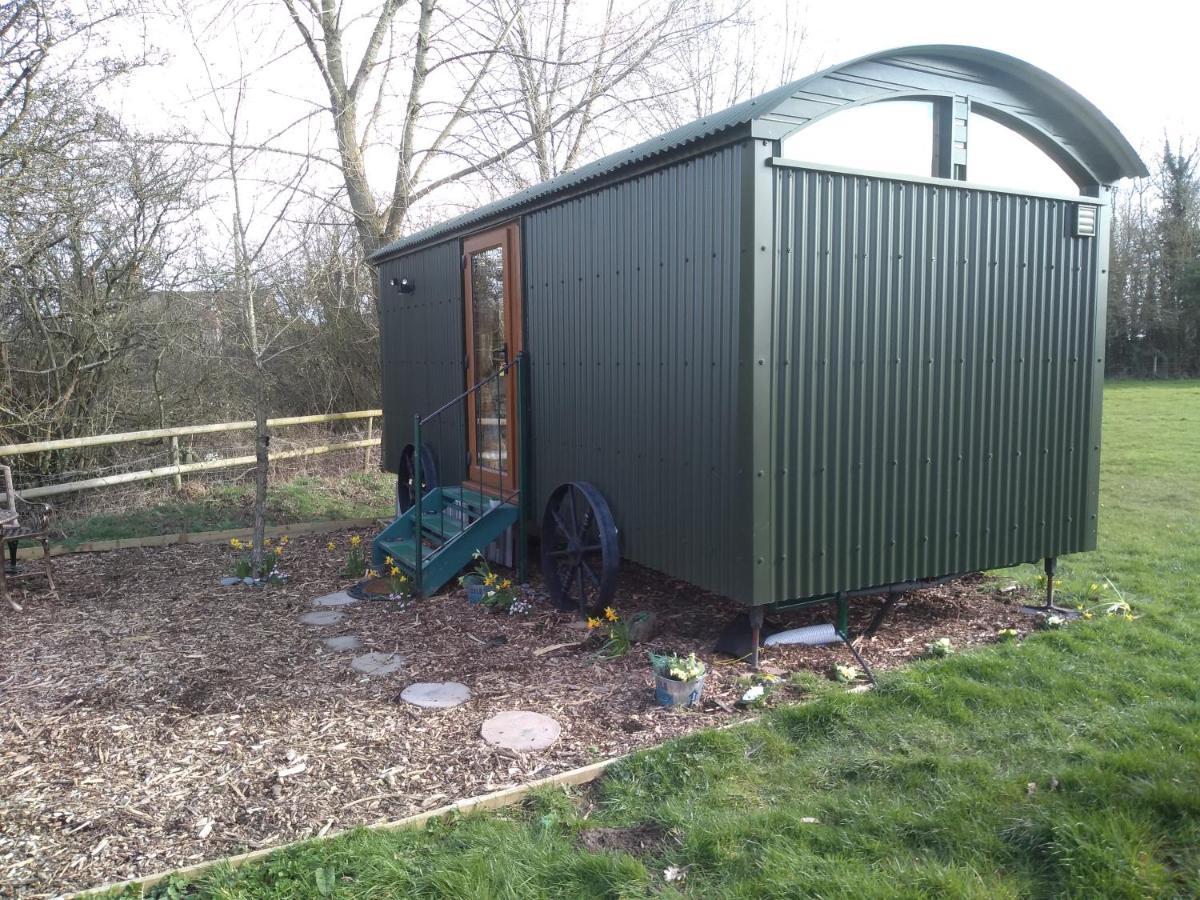 Glamping Malvern Shepherd Hut Экстерьер фото