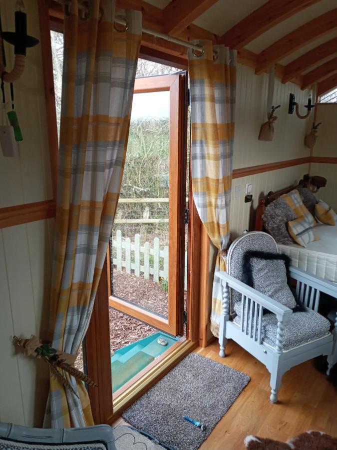 Glamping Malvern Shepherd Hut Экстерьер фото
