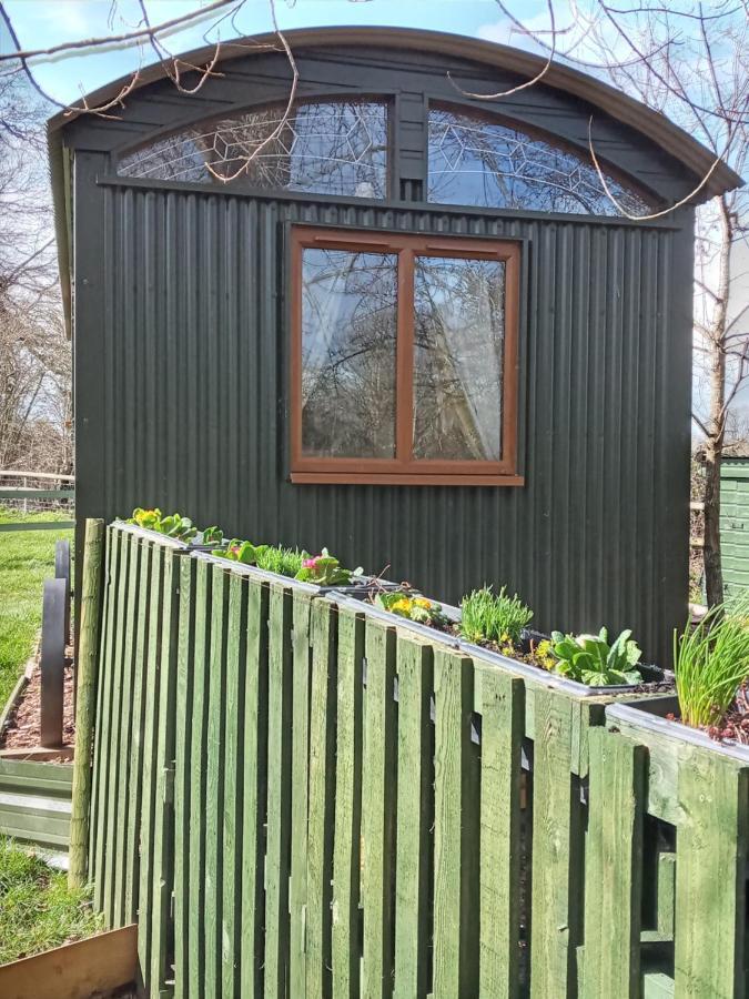 Glamping Malvern Shepherd Hut Экстерьер фото