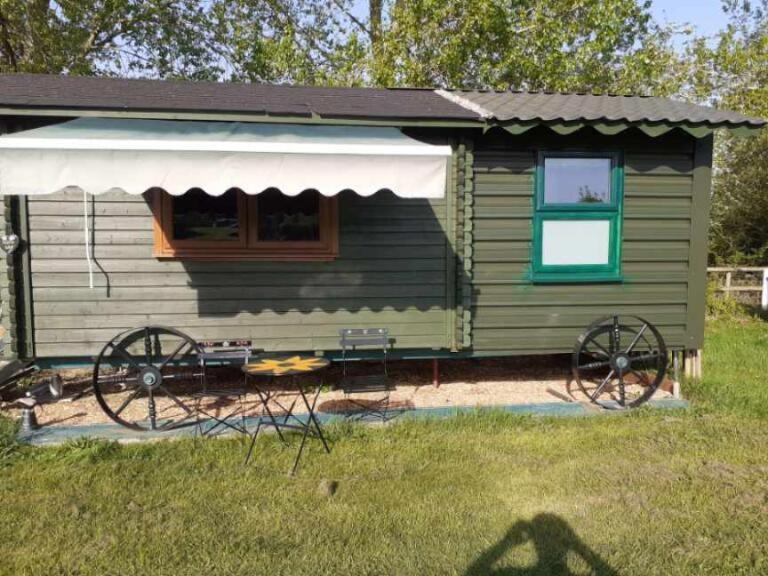 Glamping Malvern Shepherd Hut Экстерьер фото