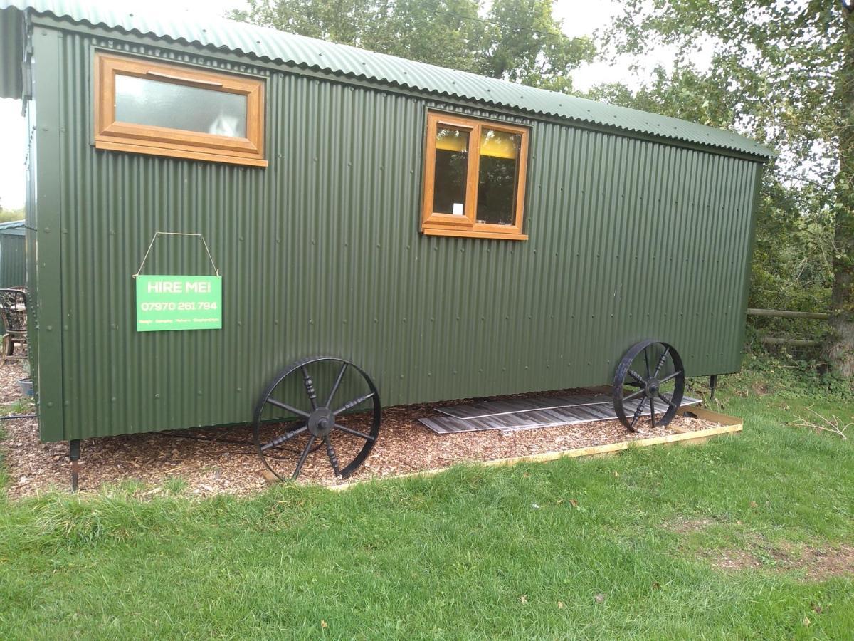 Glamping Malvern Shepherd Hut Экстерьер фото