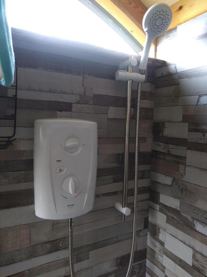 Glamping Malvern Shepherd Hut Экстерьер фото